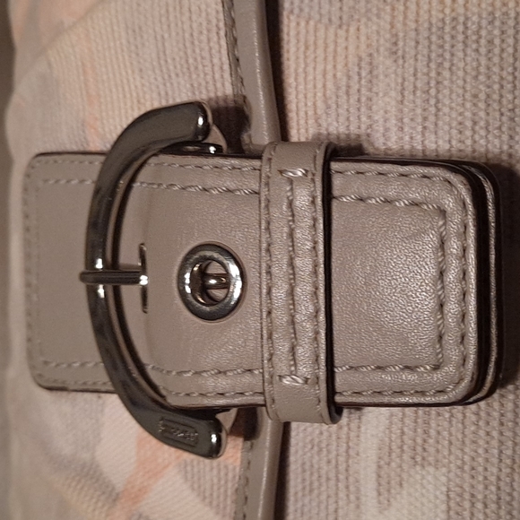 Coach Soho Shoulder Bag - Picture 5 of 11